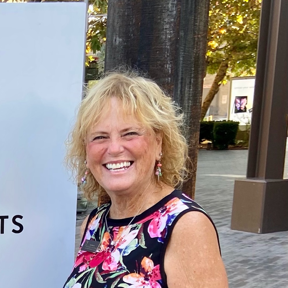 Meet your Posher, Shari